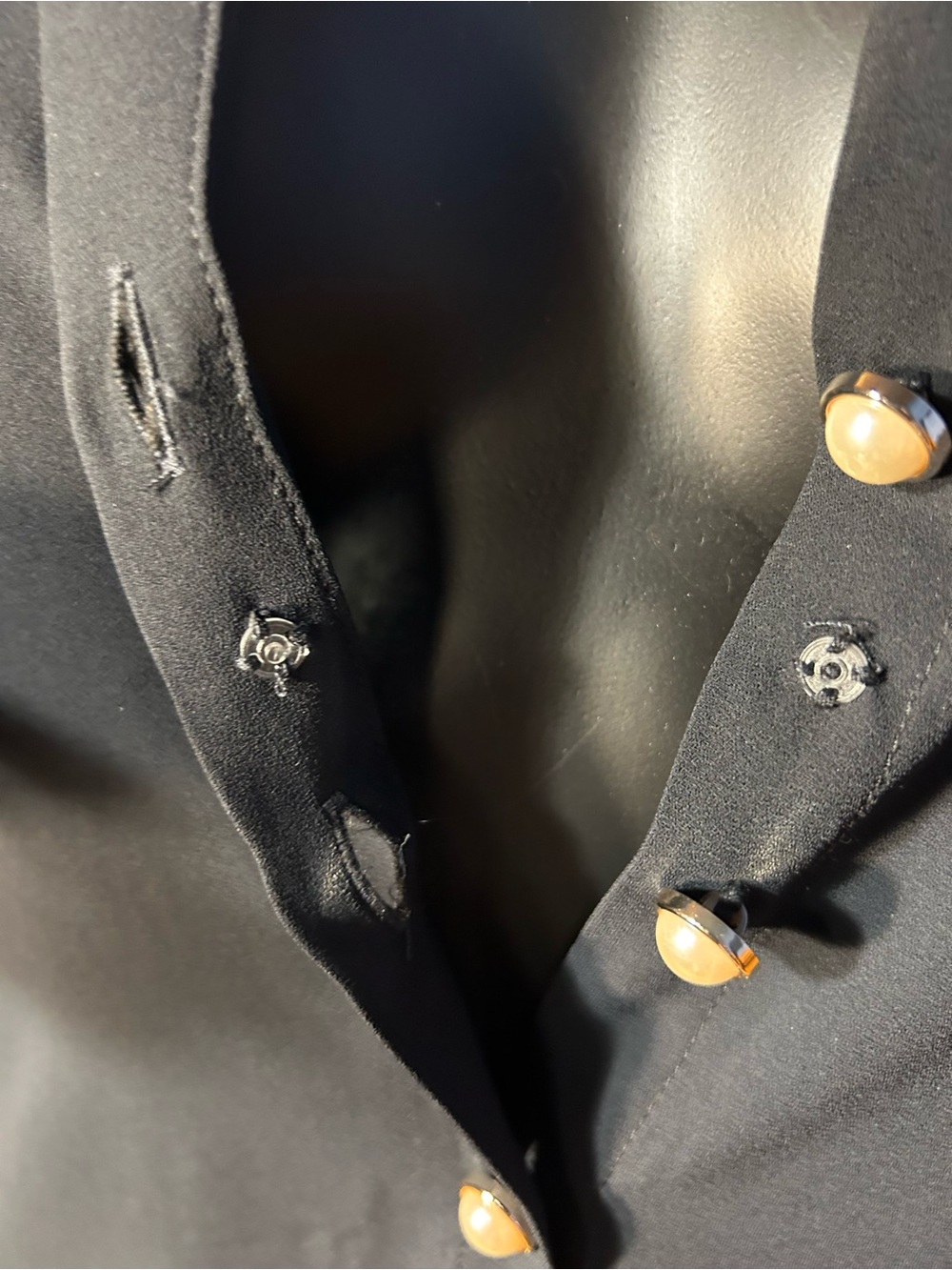 Black Button-Front Long Sleeve Blouse - Picture 6 of 6
